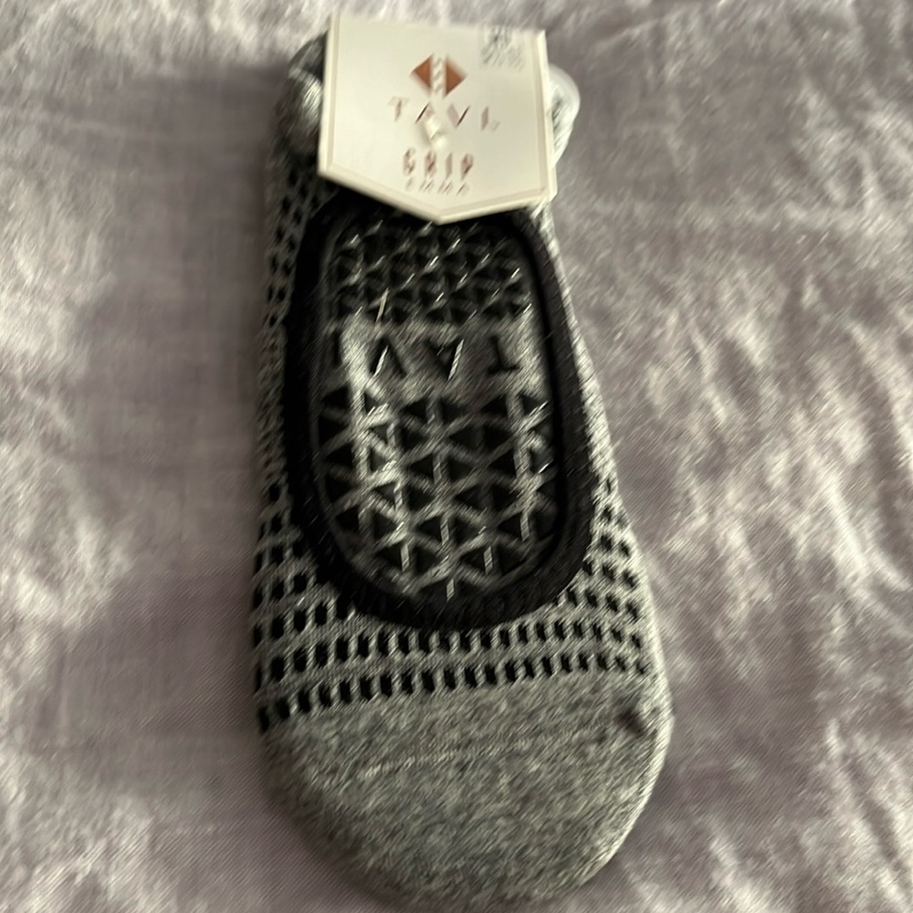 Tavi Emma grip socks for Pilates & yoga